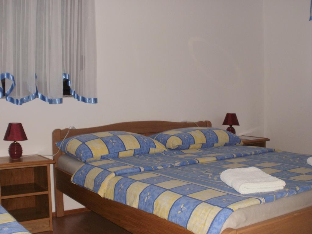 Guest House Korana Habitación foto